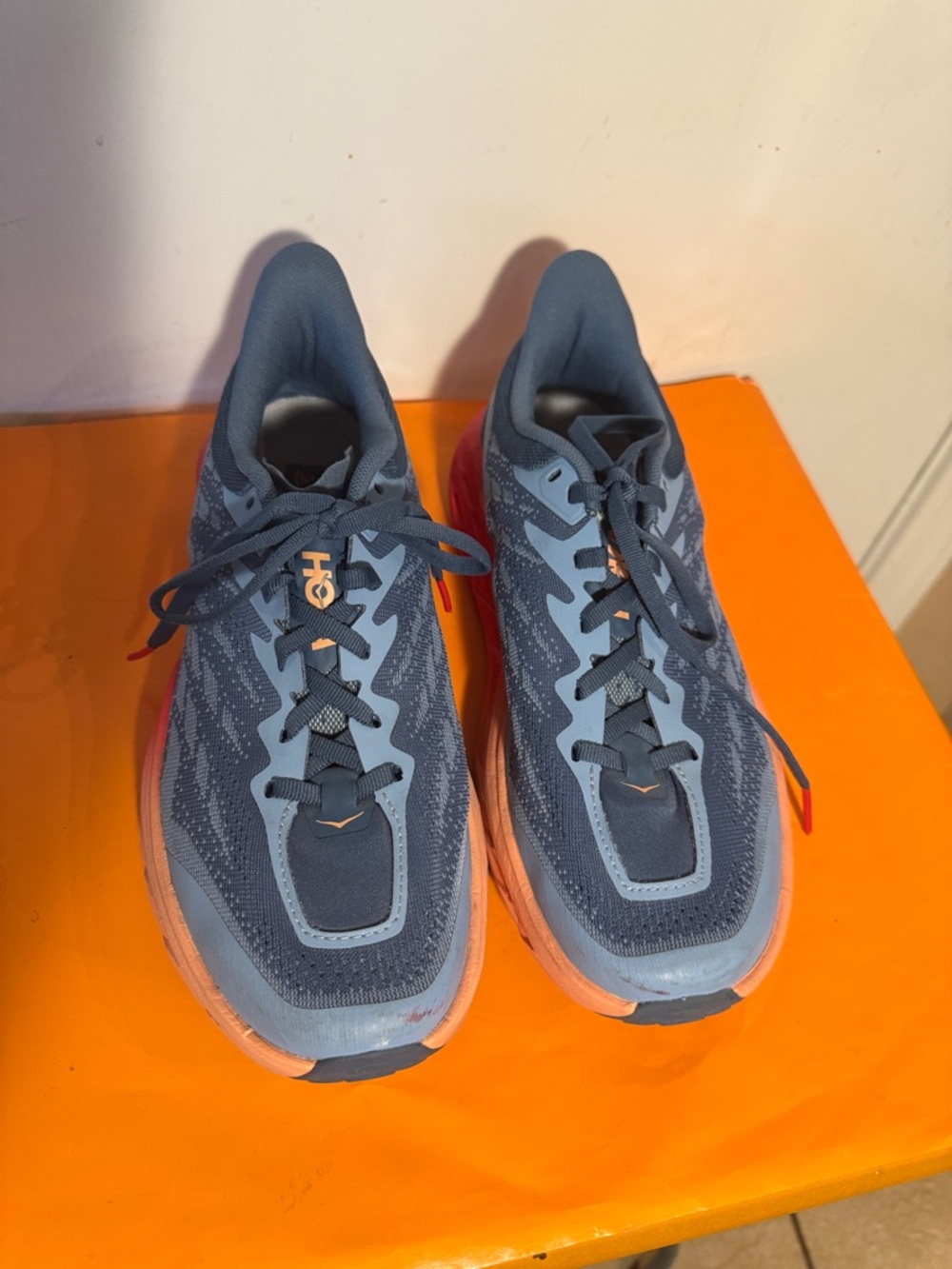 Hoka SpeedGoat 5 Running Shoe - Picture 2 of 8